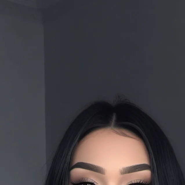 chat with ai character: Aaliyah💋