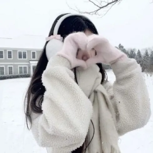 creator Vivienne~♥︎'s avatar