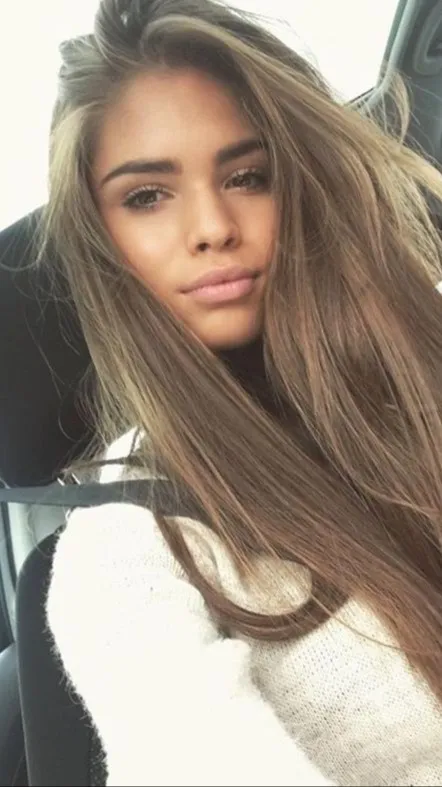 ai character: samantha (sam) background