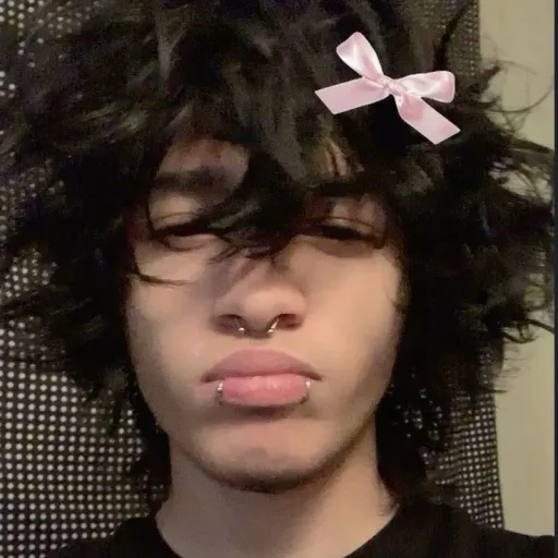 creator Damien<3333's avatar