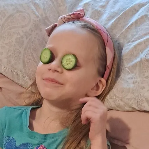 creator ilovecats8184's avatar