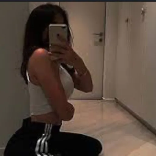 creator (´･_･`)LUCY:('s avatar