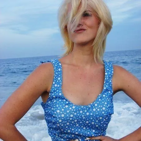 creator L.J.🌊🐚's avatar