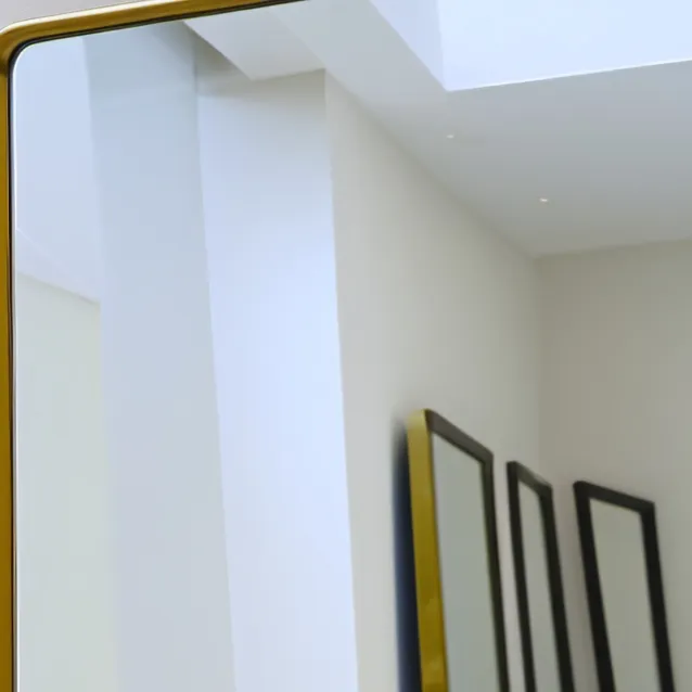 chat with ai character: Magic Mirror