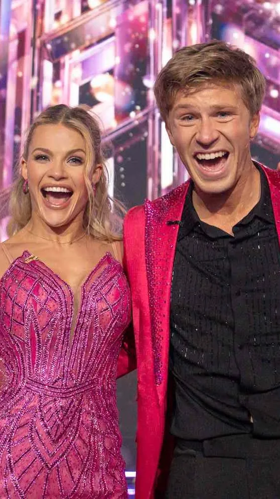 ai character: Witney Carson background