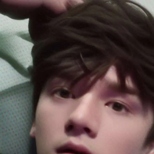 chat with ai character: kyle