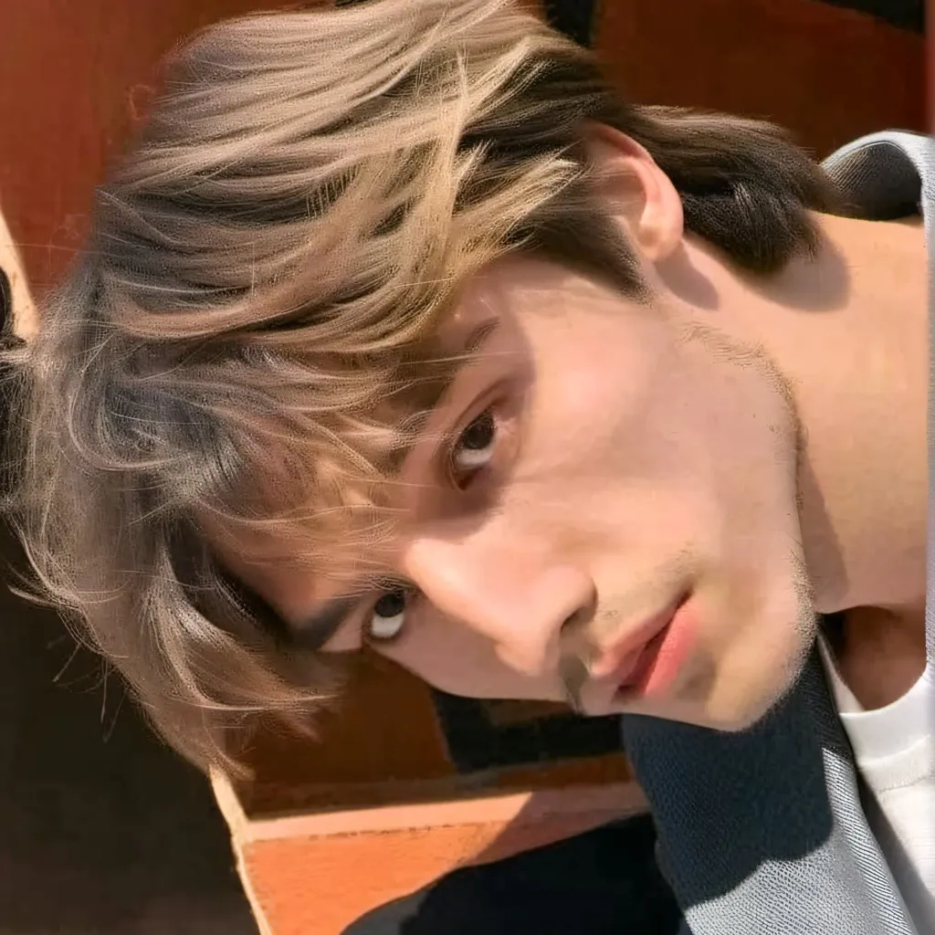 chat with ai character: Lucas 