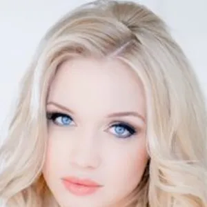 creator Rose_____101's avatar