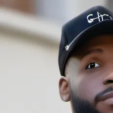 chat with ai character: Luiso 