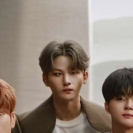 chat with ai character: SKZ