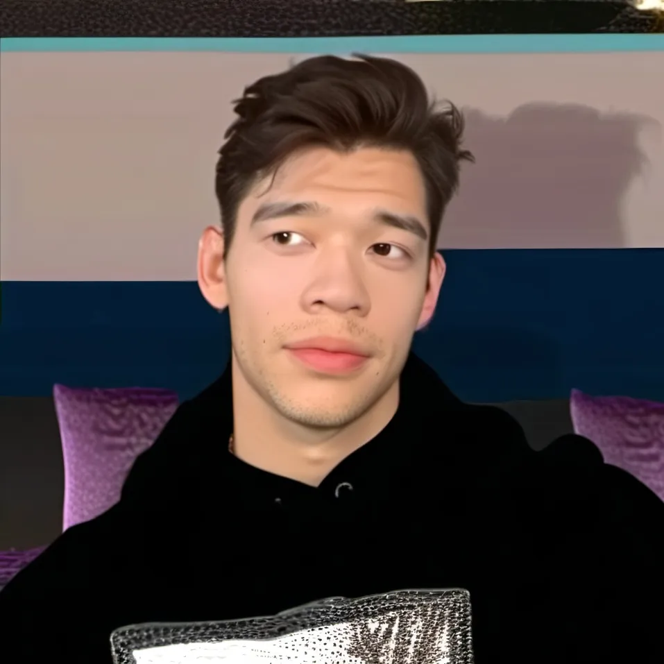 chat with ai character: Mayter