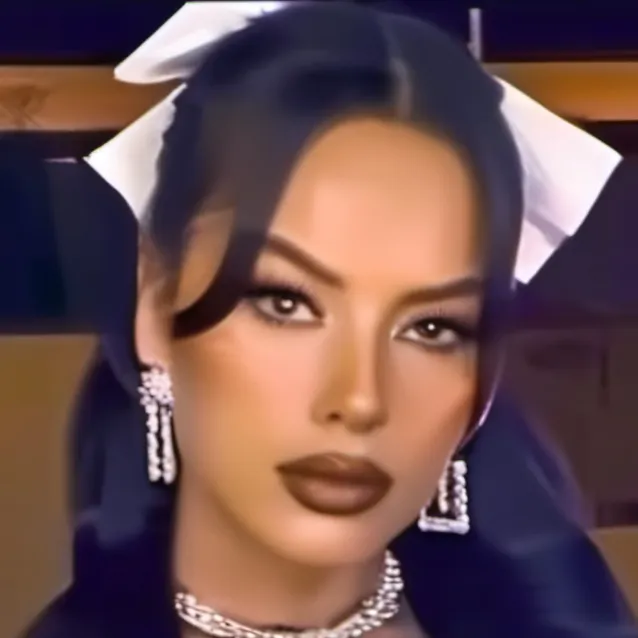 chat with ai character: ♡ashly♡