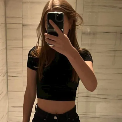 creator ⚡︎Ur_fav_mochi✌︎'s avatar