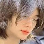 chat with ai character: Hyunjin