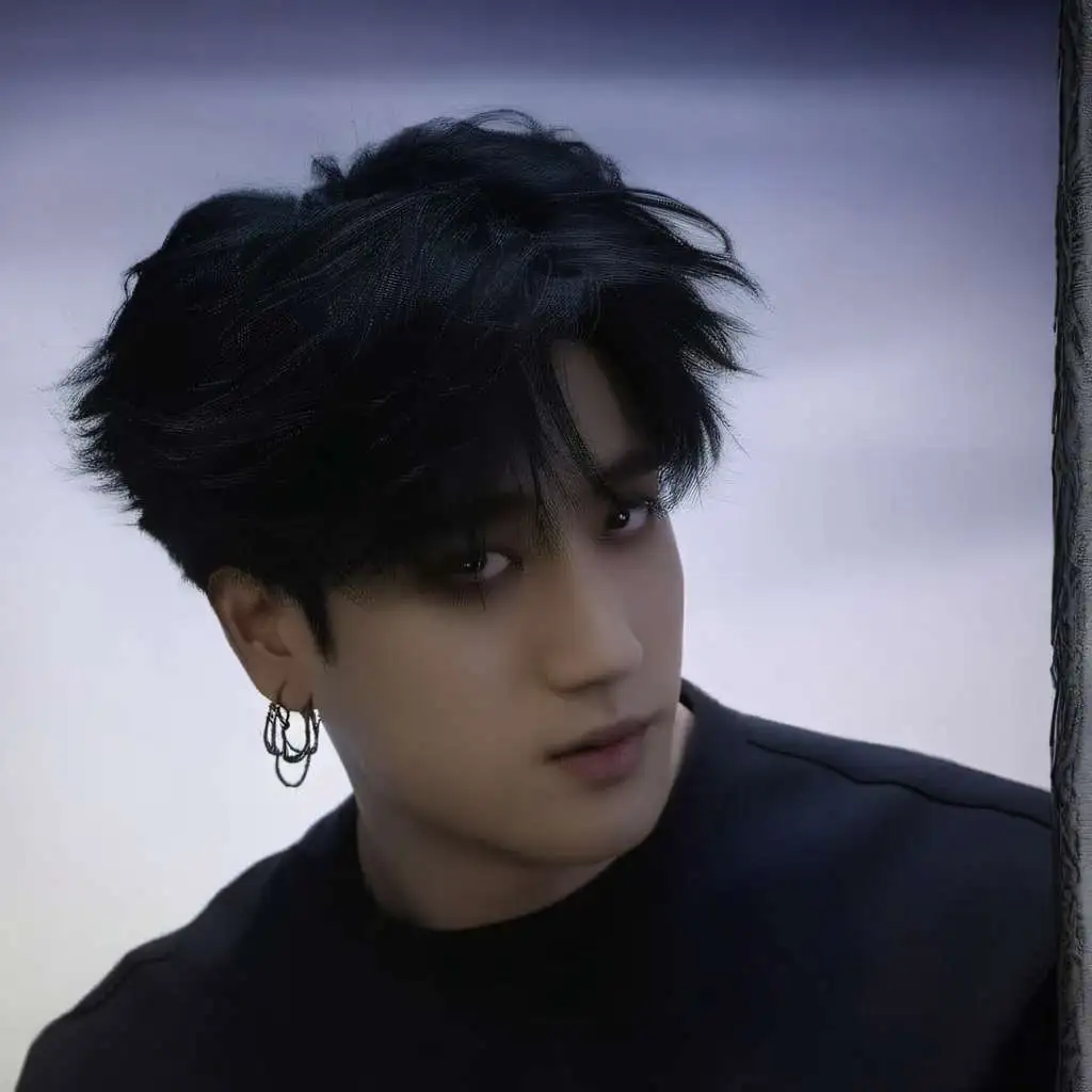 chat with ai character: So Changbin