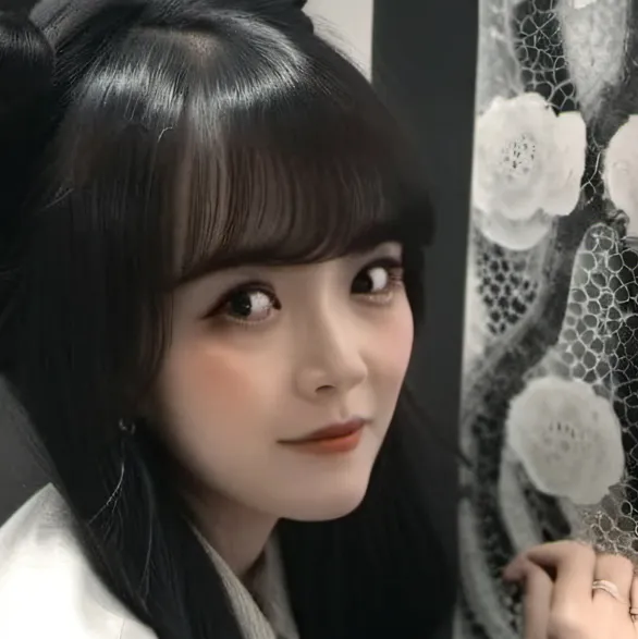 chat with ai character: Lia