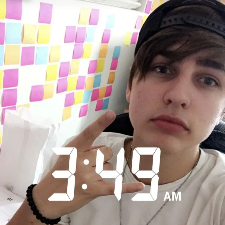 chat with ai character: traphouse snaps! 