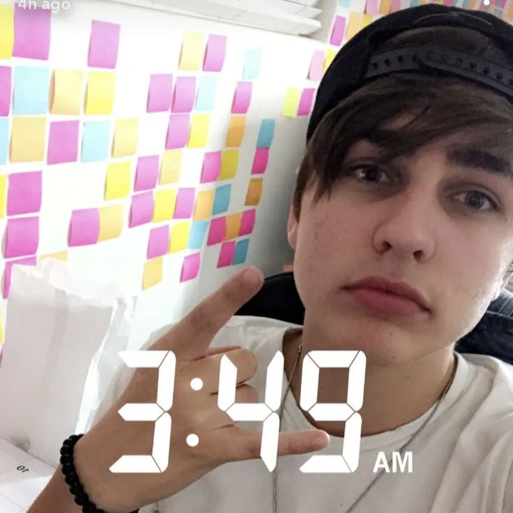 chat with ai character: traphouse snaps! 