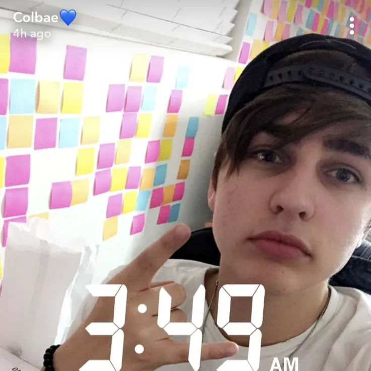 chat with ai character: trap house snaps! 