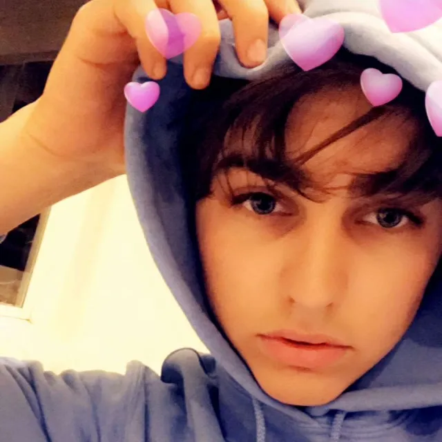 chat with ai character: trap house snaps!