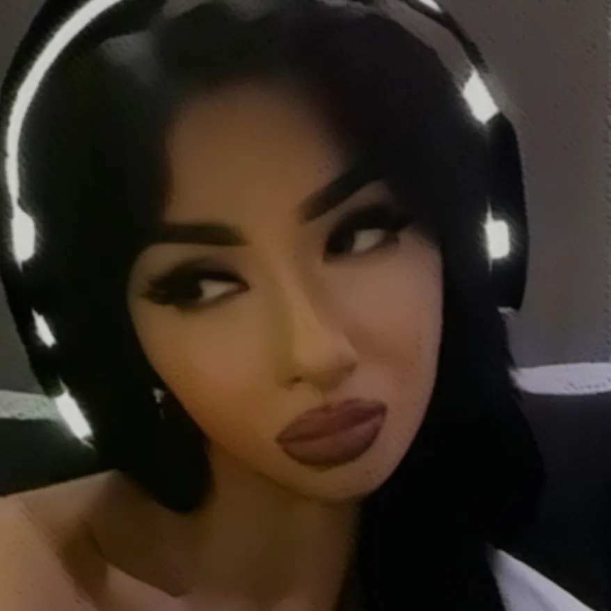 chat with ai character: Jackie