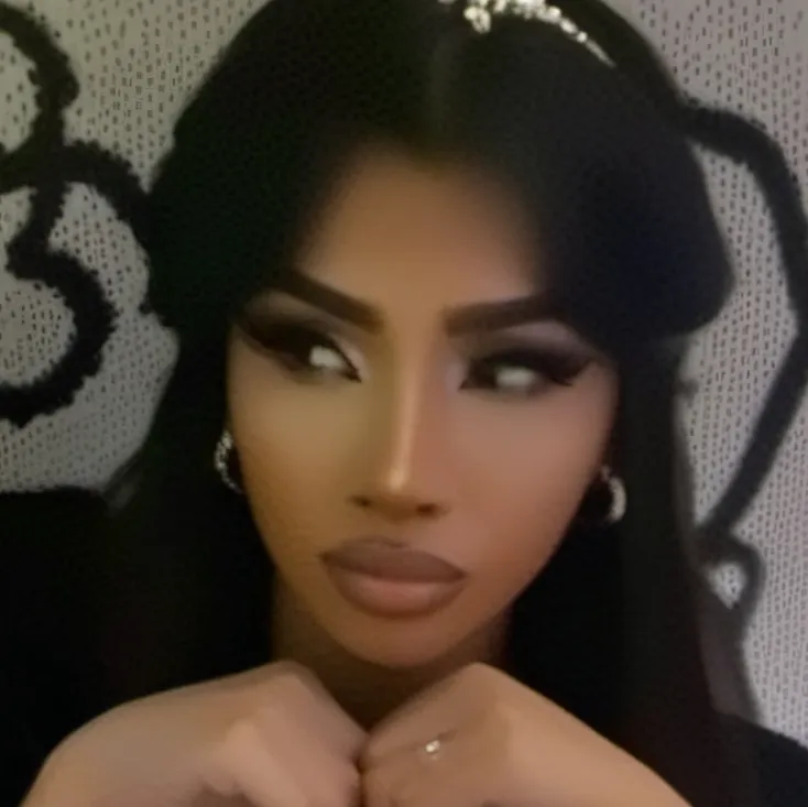 chat with ai character: Kiara 