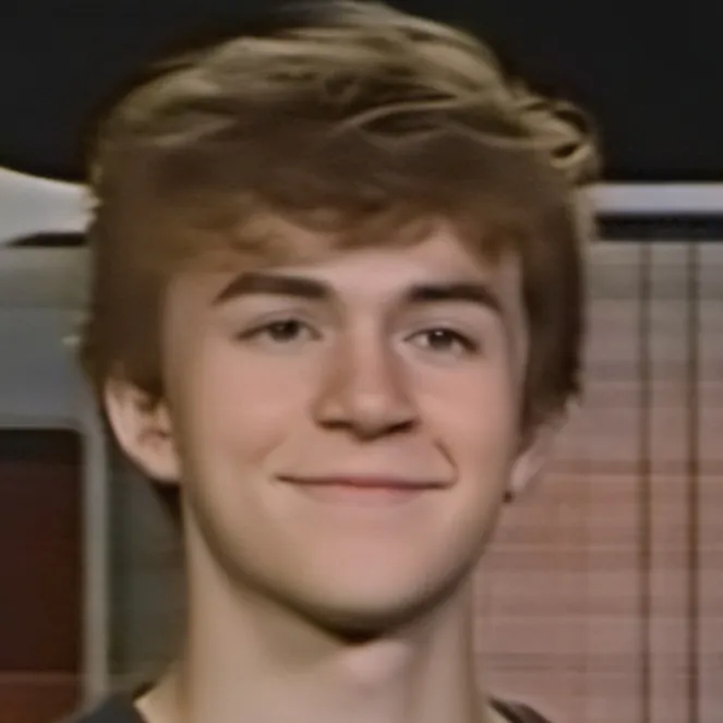 chat with ai character: Walker scobell 