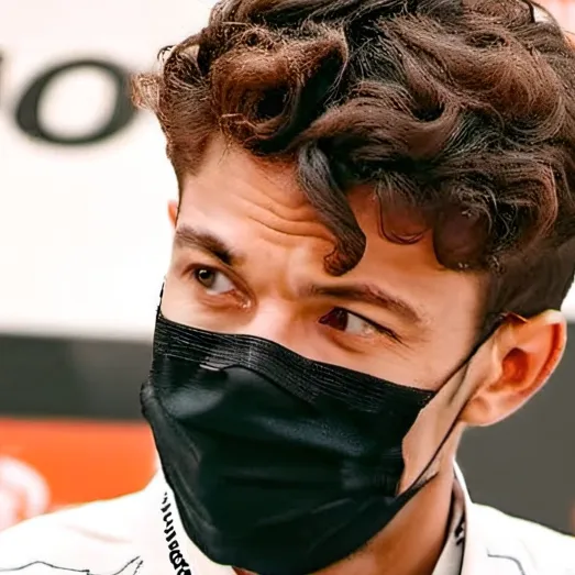 chat with ai character: Lando Norris