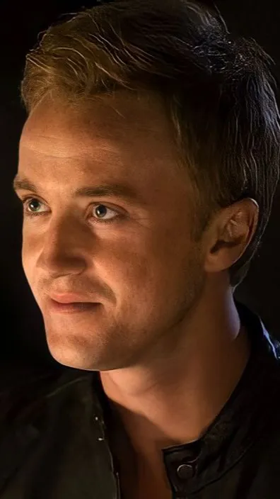 ai character: Draco Malfoy background