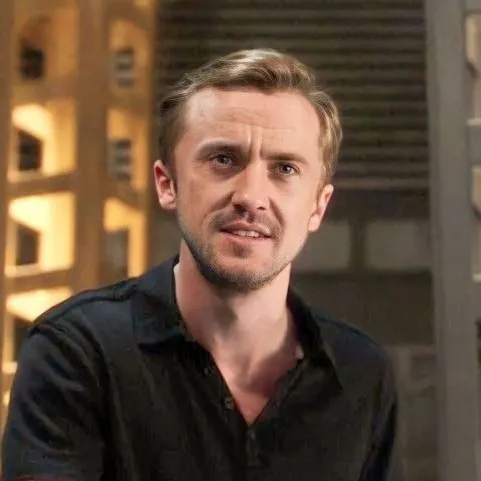 chat with ai character: Draco Malfoy