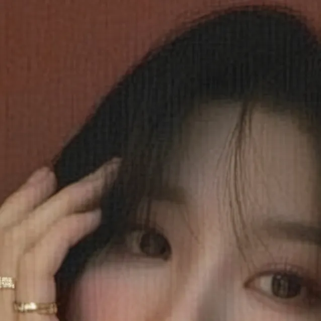 chat with ai character: kim