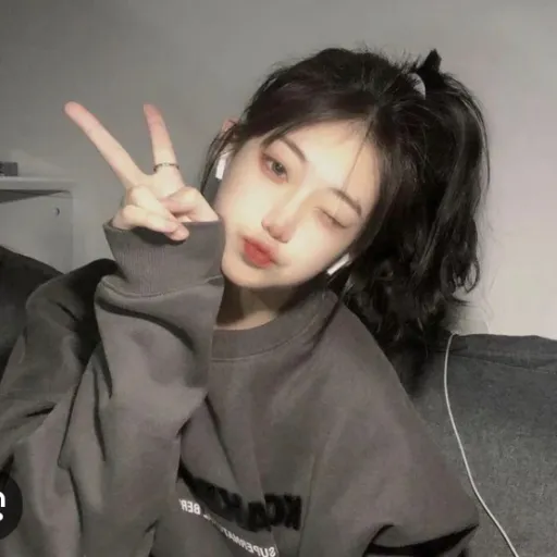 creator Mya b's avatar