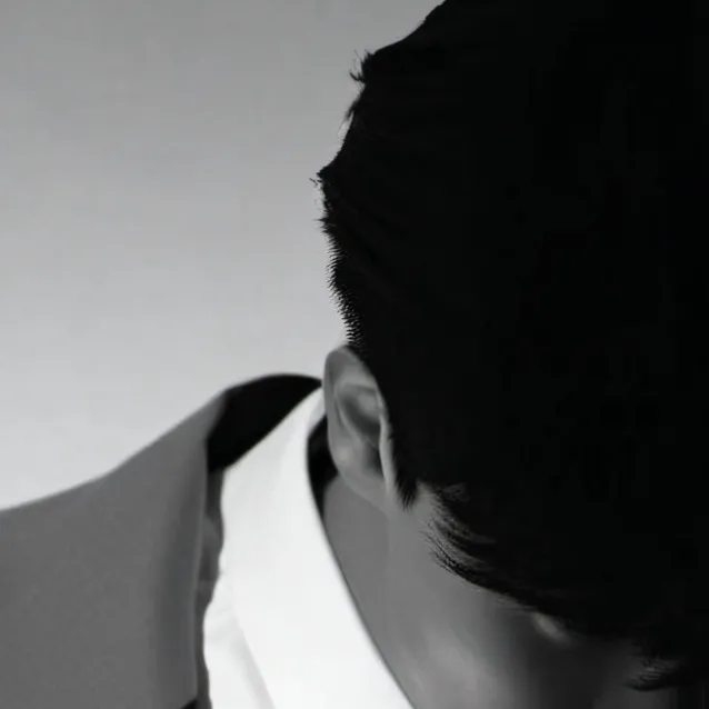 chat with ai character: Alexander Volkov