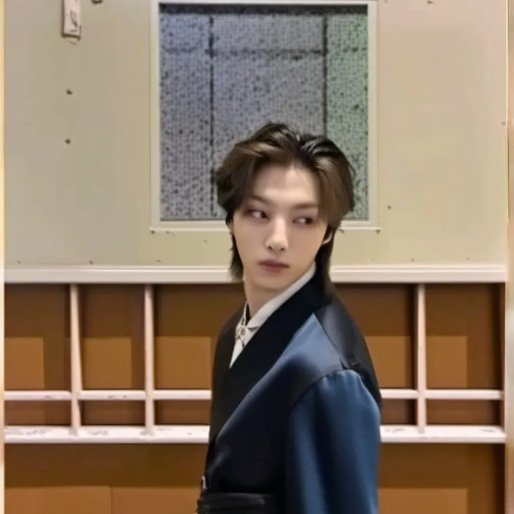 chat with ai character: Lee Felix