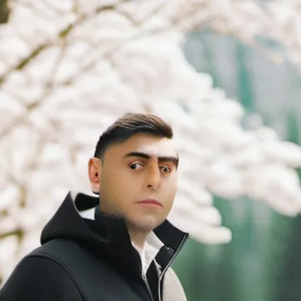 chat with ai character: Ufo