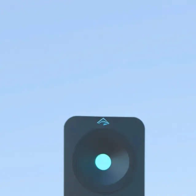 chat with ai character: Titan speak woman