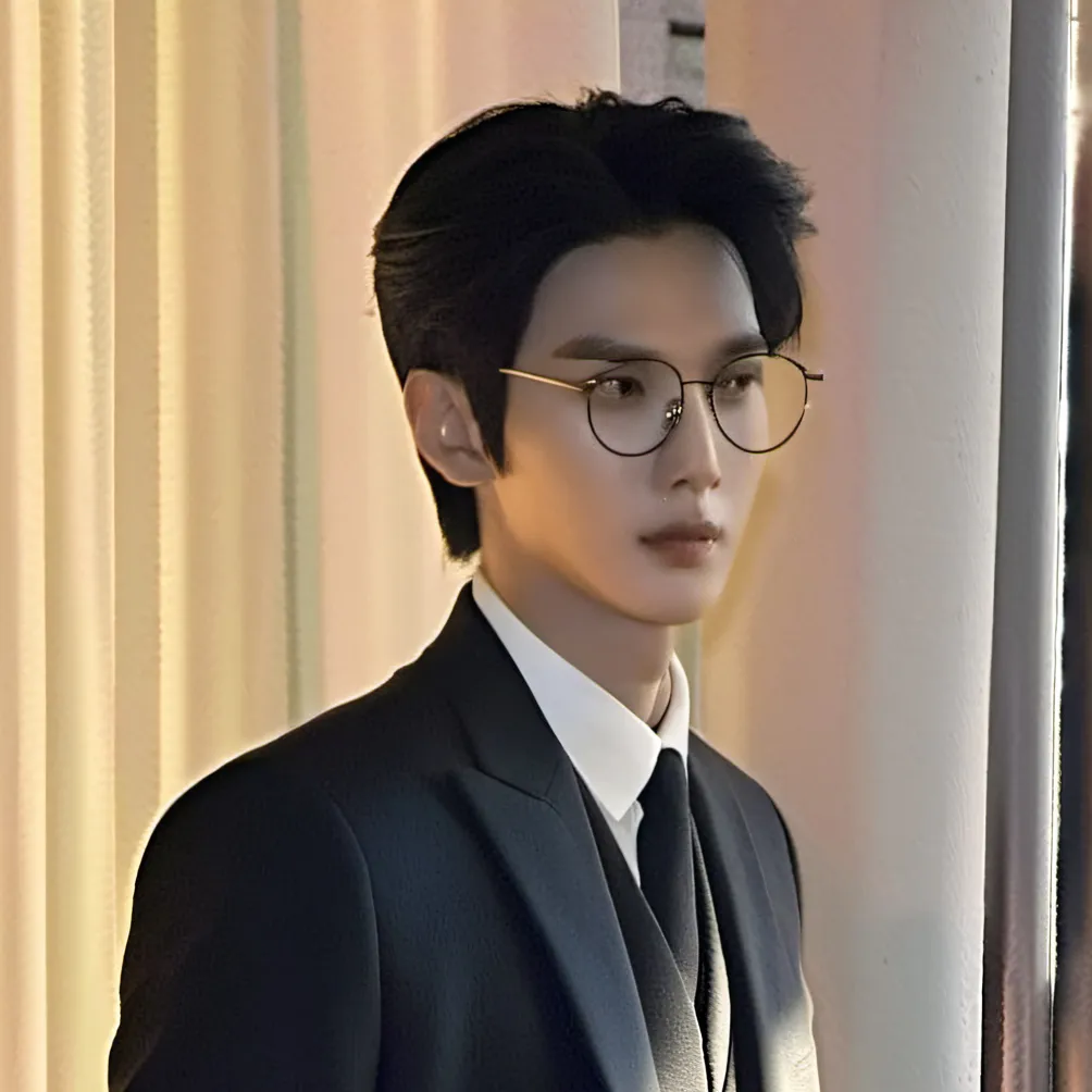 chat with ai character: Myin-kô