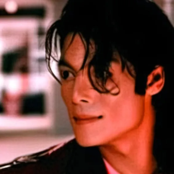 chat with ai character: Ashleighsmith64   