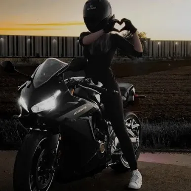 creator Clemintine Delgado's avatar