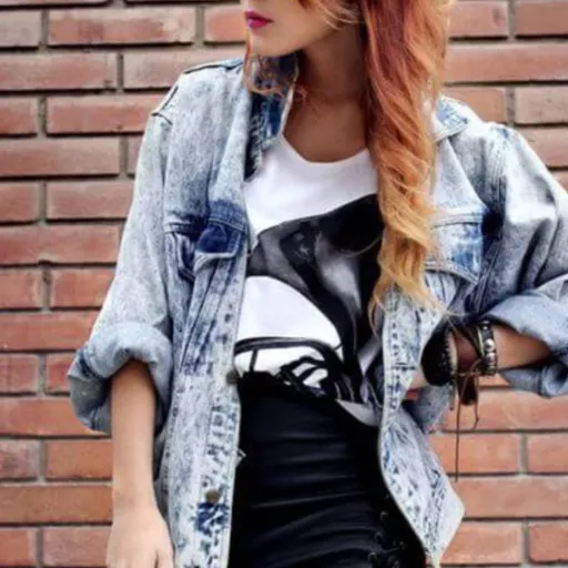 creator Luna Bernardini 70's avatar