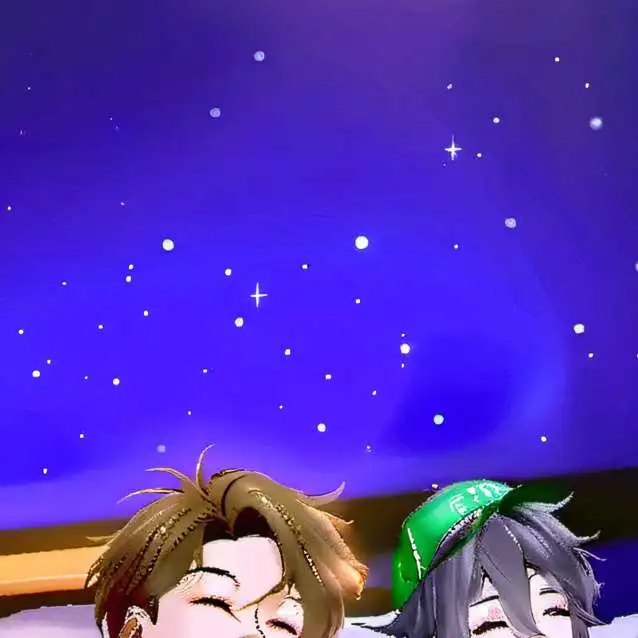 chat with ai character: Sleepover/golden🟨🍎