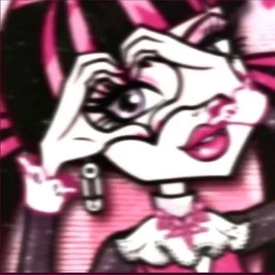 creator •°DRACULAURA°•'s avatar