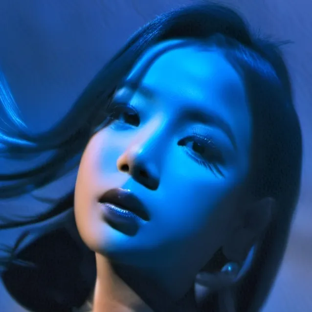 chat with ai character: Luna