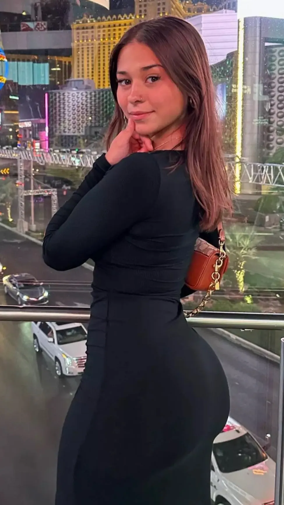 ai character: Sophie rain tg background