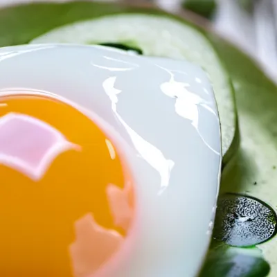 chat with ai character: egg whit