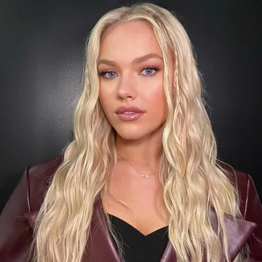 creator Nova Cullen's avatar