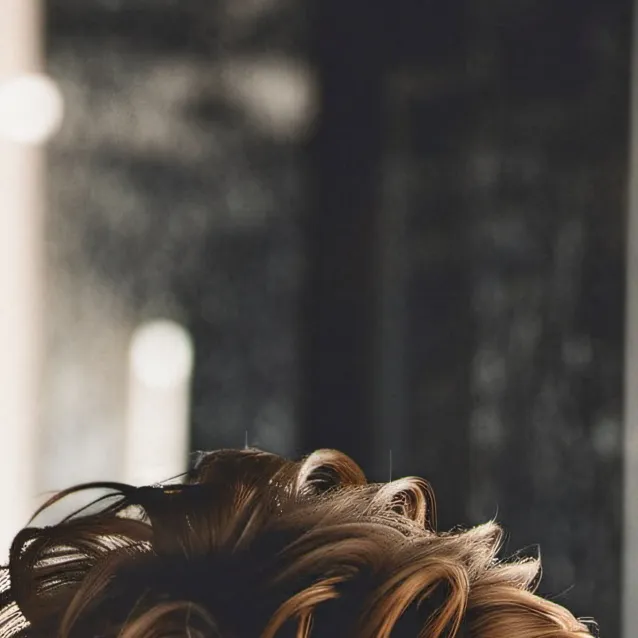 chat with ai character: Edward Cullen.....