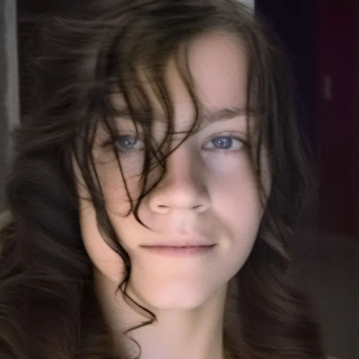 chat with ai character: Sadie