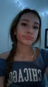 ai character: Khloe background