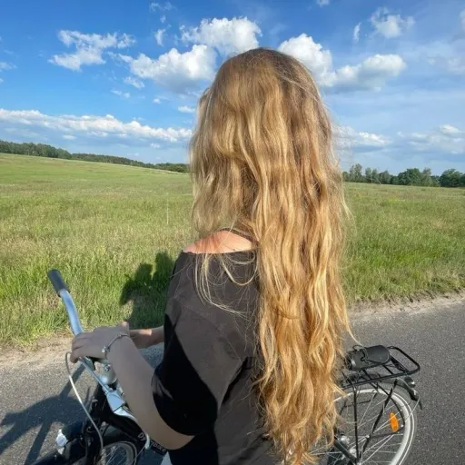 creator 𝐉 𝐔 𝐋 𝐈 𝐄 ✝️'s avatar